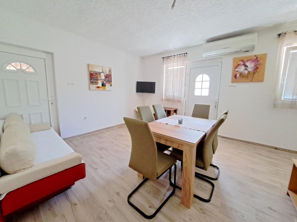 Apartmani Postonjski Privlaka  Esterno foto